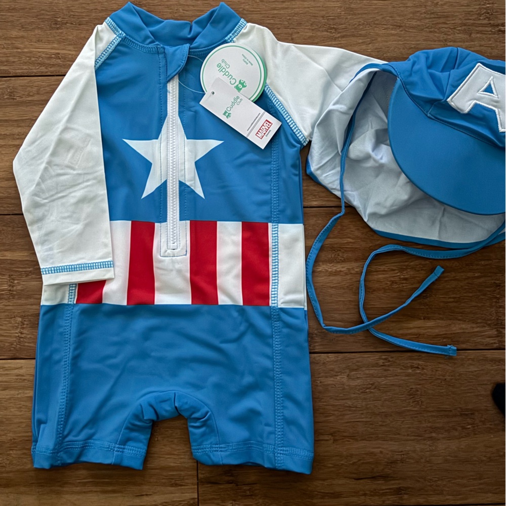 Cuddle Club Marvel Captain America Rashgaurd Swimsuit Protective Hat included.